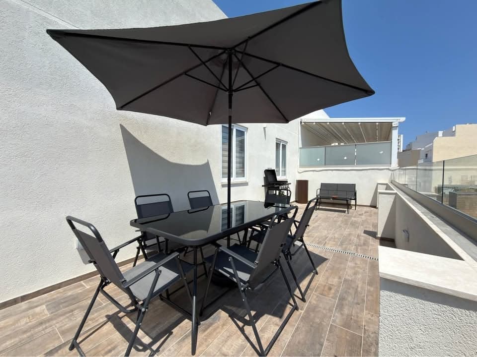 1-bedroom apartment for rent in Gżira, Malta - Image 6