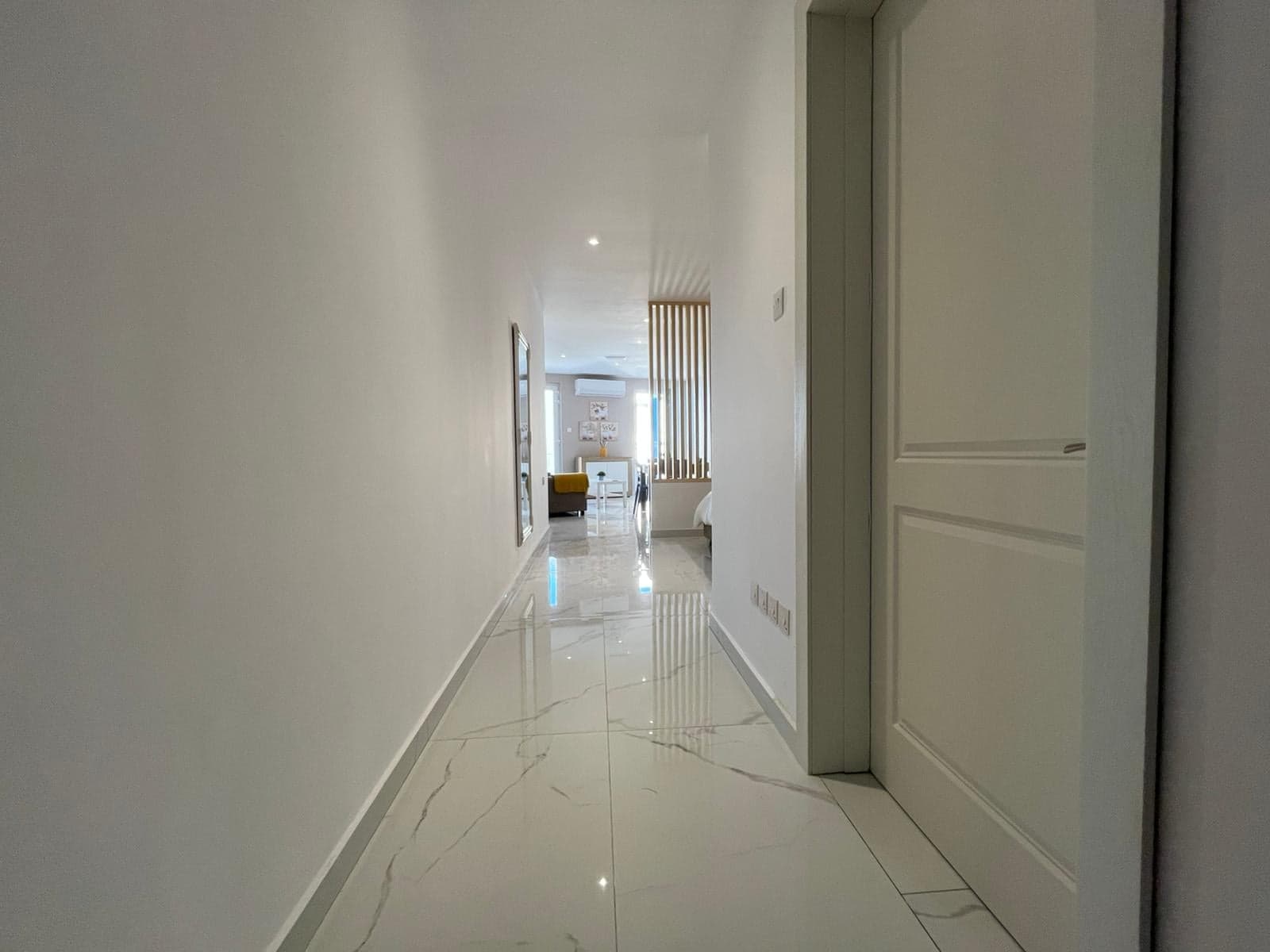1-bedroom apartment for rent in San Ġiljan (St. Julian's), Malta - Image 3