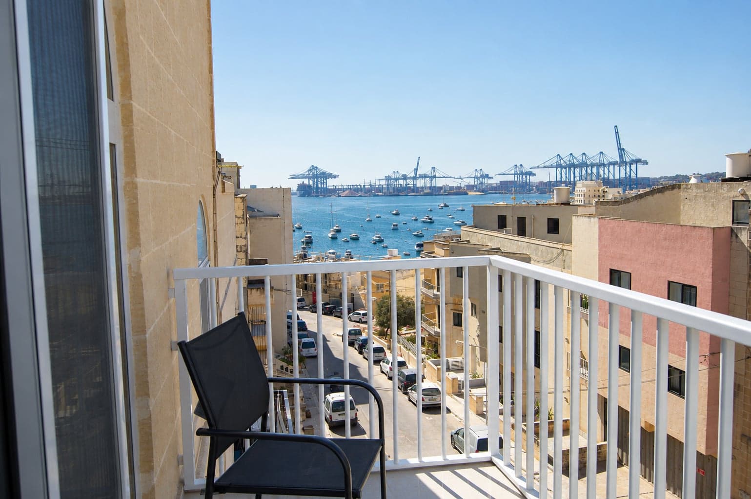 3-bedroom apartment for rent in Birżebbuġa, Malta - Image 3