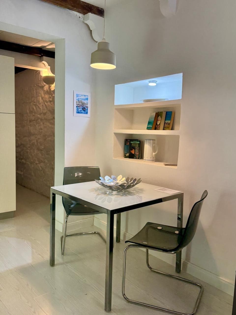 1-bedroom apartment for rent in Valletta, Malta - Image 6