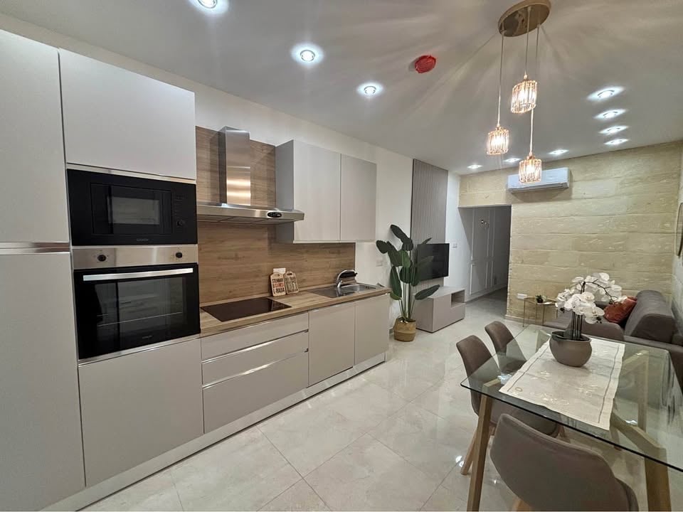 2-bedroom apartment for rent in Sliema, Malta - Image 1