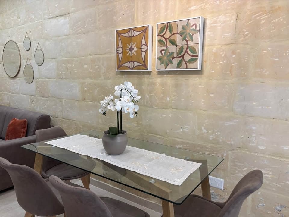 2-bedroom apartment for rent in Sliema, Malta - Image 5
