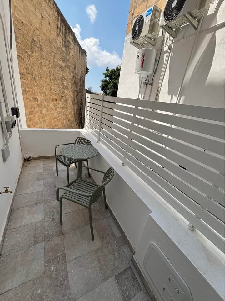 2-bedroom apartment for rent in Sliema, Malta - Image 6