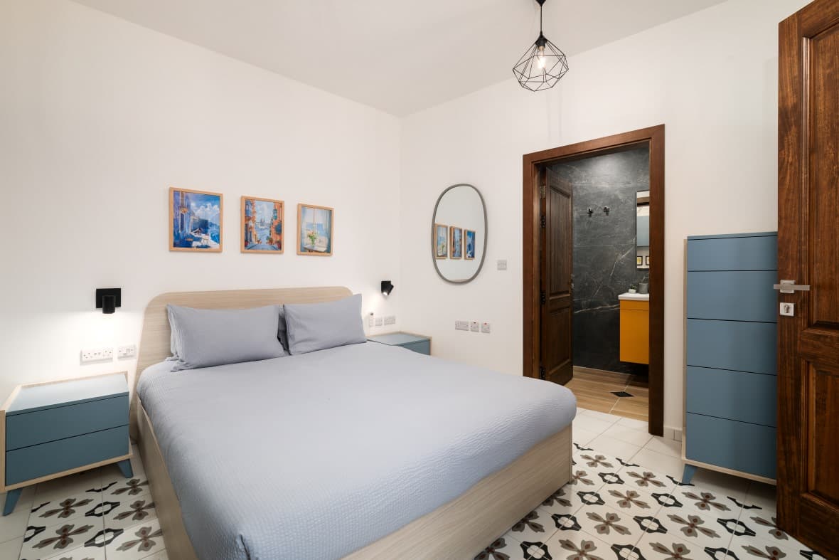 Naxxar House of Character with Pool & Garage - Image 9