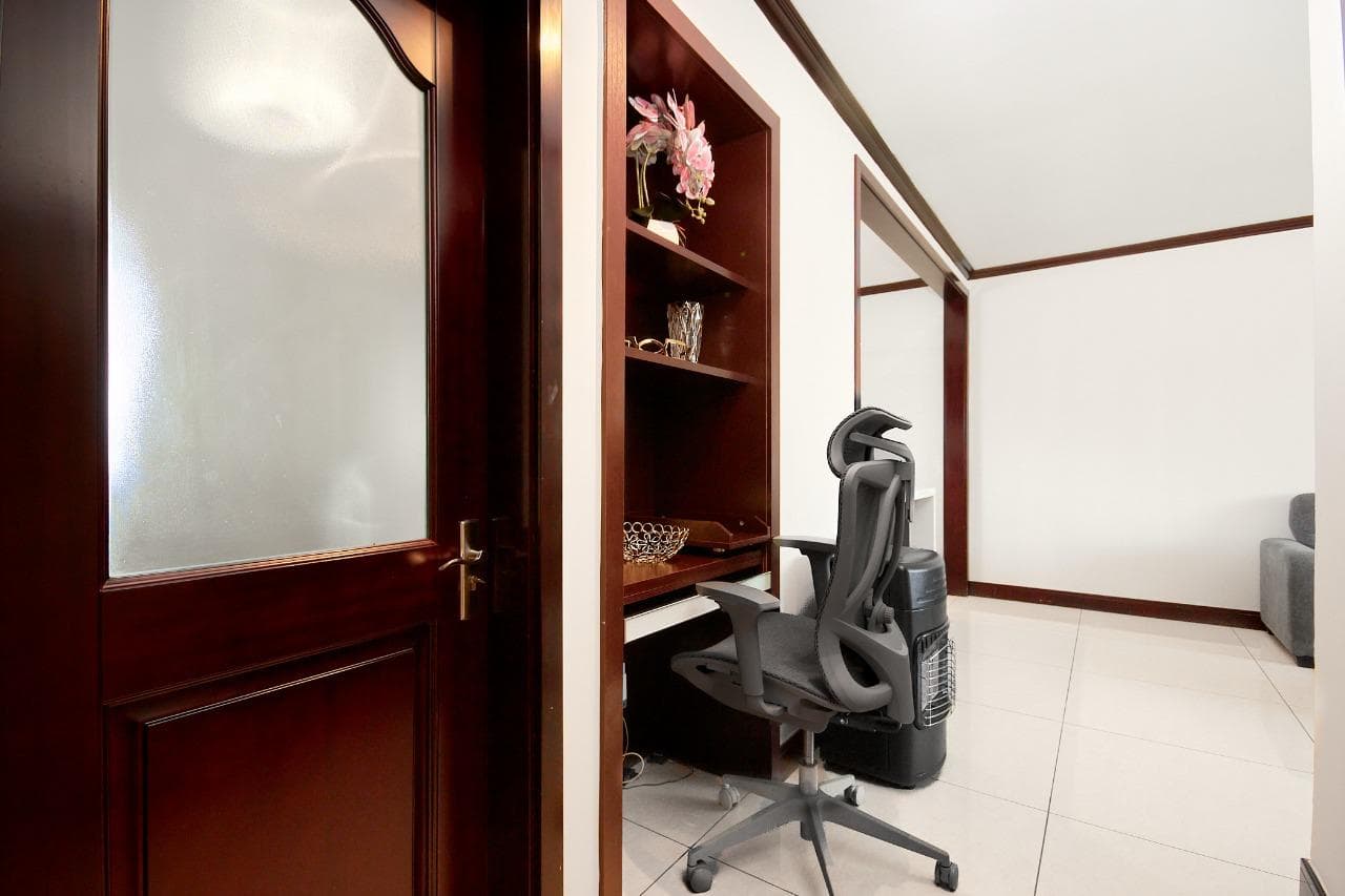 Spacious and fully furnished two bedroom apartment available in Malta - Image 4
