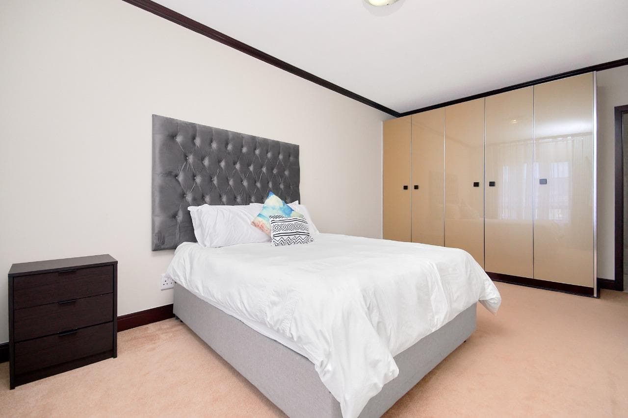 Spacious and fully furnished two bedroom apartment available in Malta - Image 8